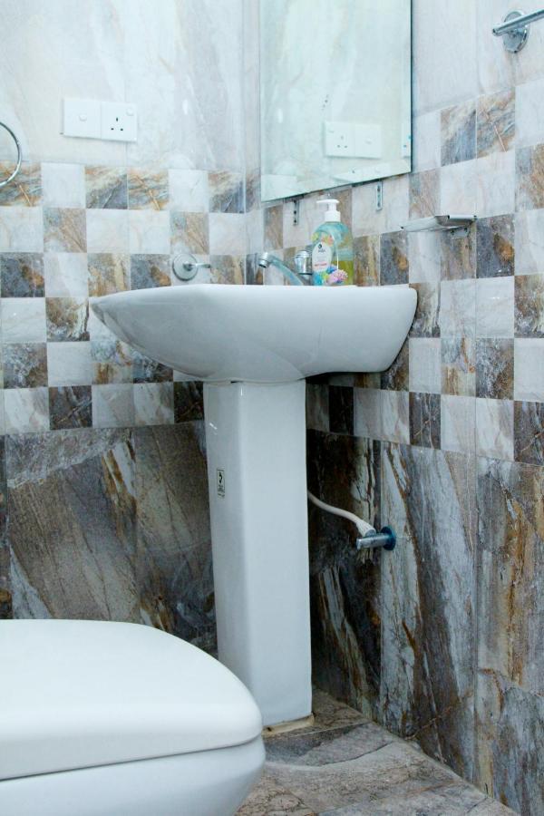 The Garnet Mirissa Hotell Exteriör bild